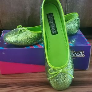 St patricks day shoes size 9.